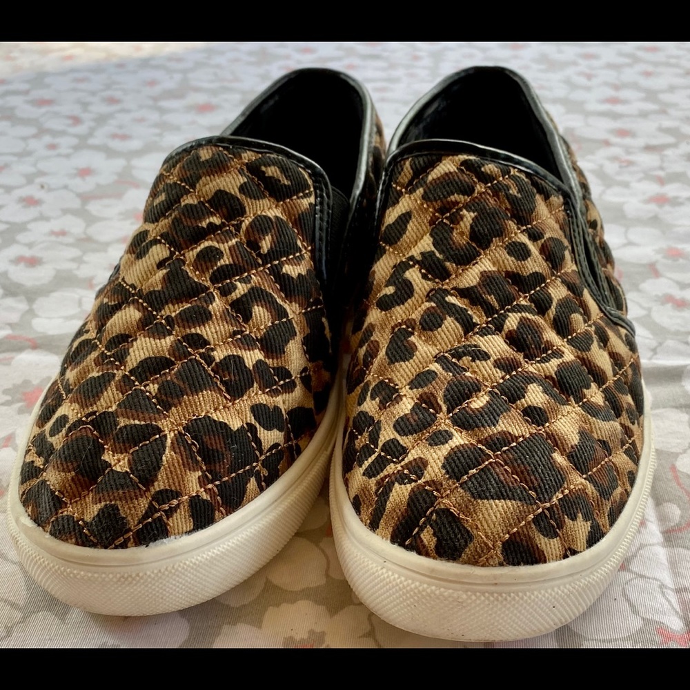 Time & Tru memory foam quilted sneakers